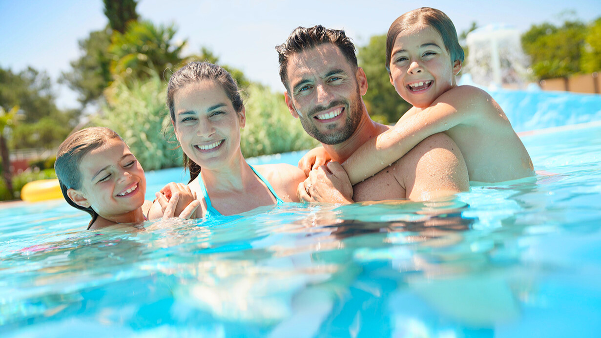 Pool natürlich reinigen